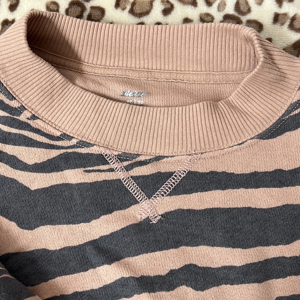 Zebra Print Sweatshirt - Picture 3 of 5